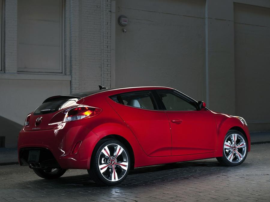  Hyundai Veloster 2011 года  (US) (фото 3 из 30)